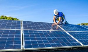 Installation et mise en production des panneaux solaires photovoltaïques à Laigneville
